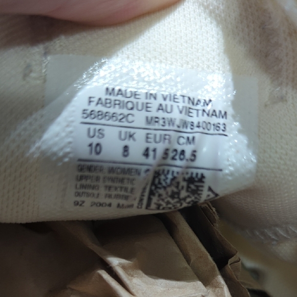 Converse Women's Off-White Sneakers with Gold Accents Size 10... Beautiful!!! - Picture 12 of 15